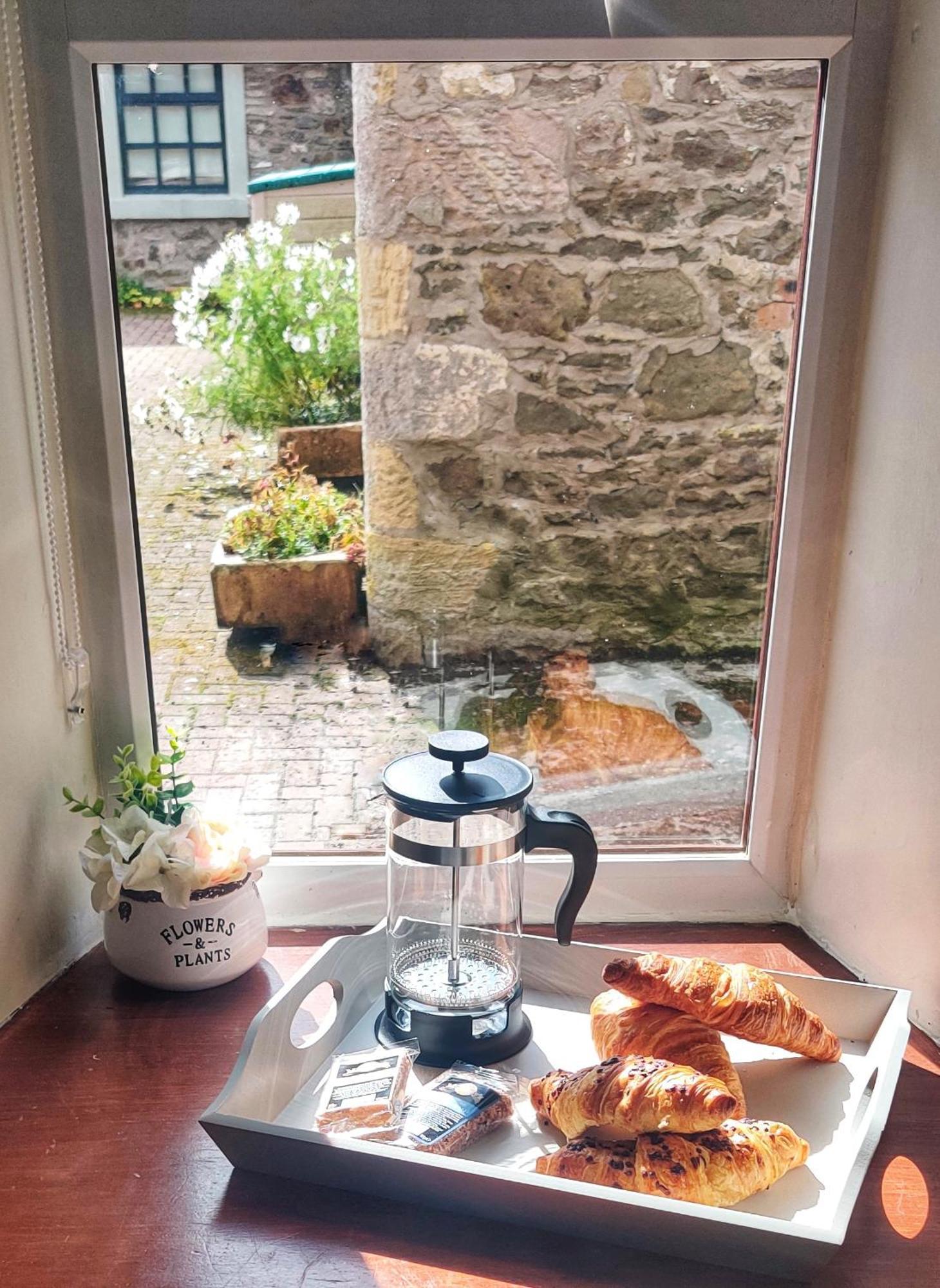 The Granary At Tinto Retreats, Biggar Is A Gorgeous 3 Bedroom Stone Cottage Wiston  Экстерьер фото